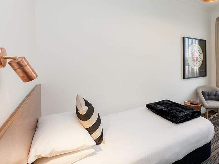 The State Hotel New Plymouth Extérieur photo
