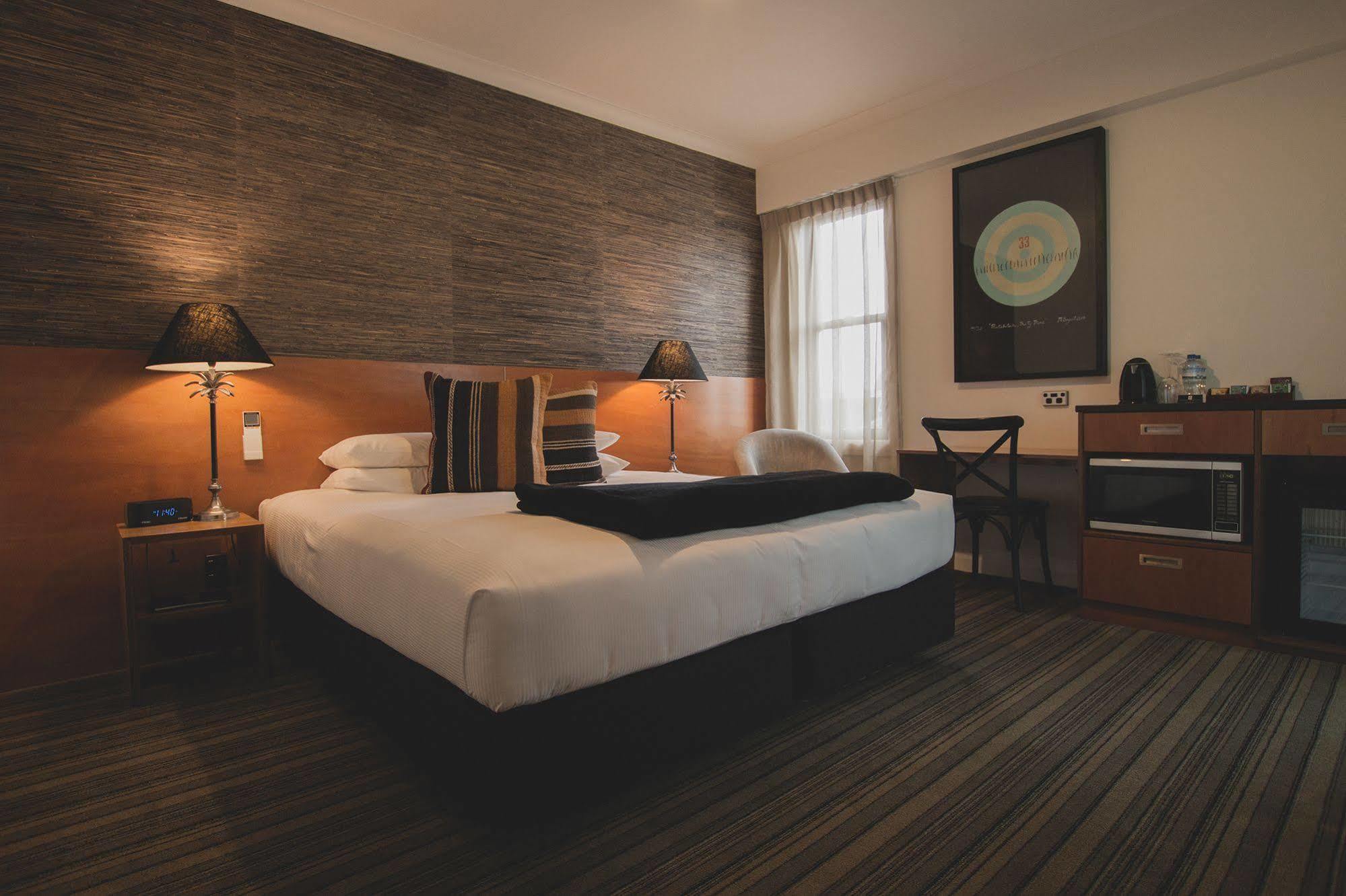 The State Hotel New Plymouth Extérieur photo